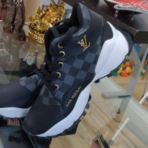 Streetwear Louis Vuitton Shoes Louis Vuitton Tennis Shoes Size 8